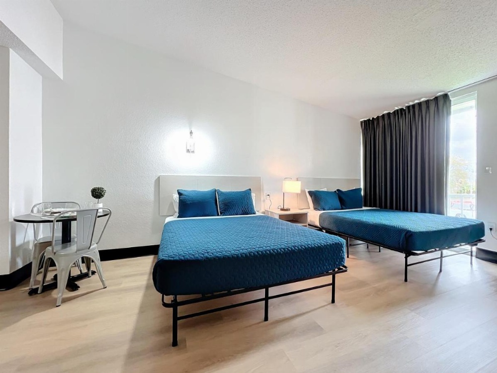 Room image 2